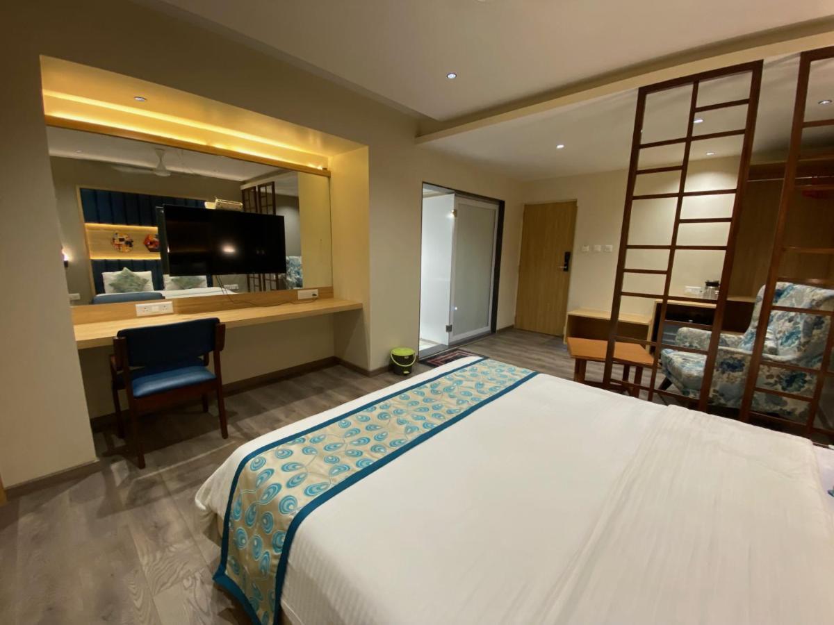 Hotel Apex International Vadodara Exterior photo